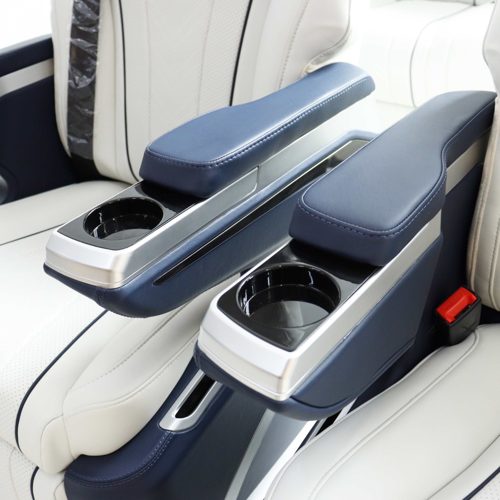 car-luxury-seat