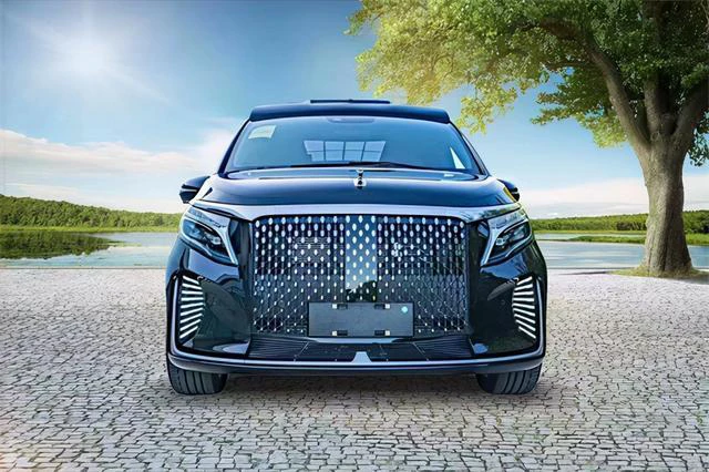 V260L modified commercial vehicle Everest front face