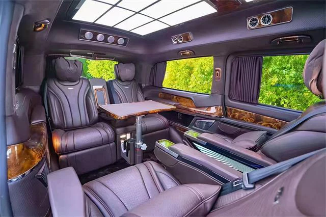 V260L modified commercial vehicle Everest interior 3