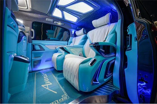 Effect drawing of crystal throne 2.0 luxury seat after installation 3