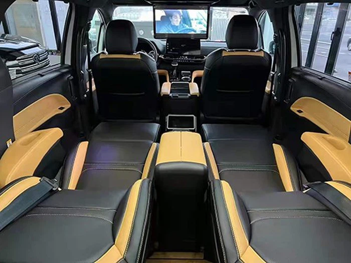 Sienna luxury seat that can lie flat Sienna luxury seat that can lie flat