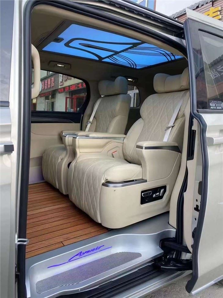 sprinter van dome light