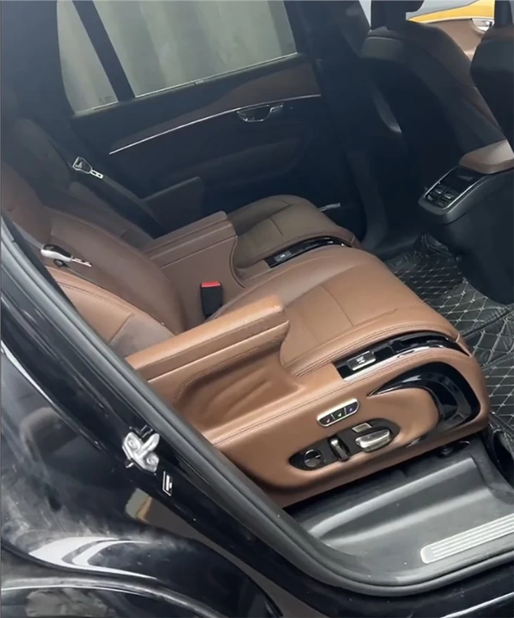 Luxury Single Seat For Volvo XC90 Rear Interior Upgrade