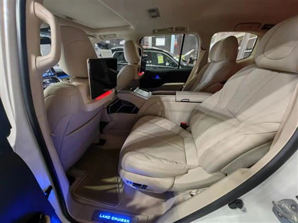 Luxury Van Custom Seats