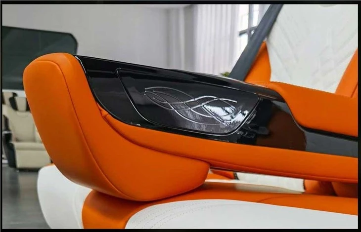 3-seater split sofa armrest with touch screen control