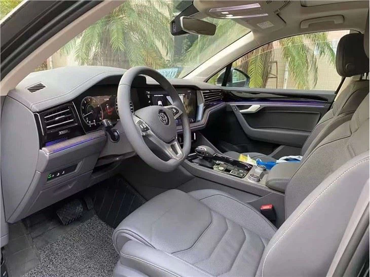 VOLKSWAGEN Touareg Seats For Tuning