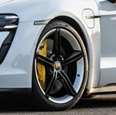 The dangers of running with flat tires