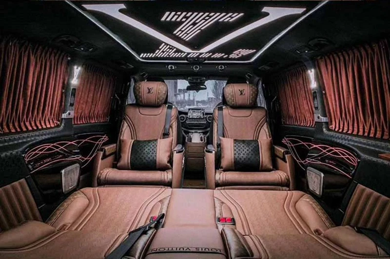 car romantic atmosphere light